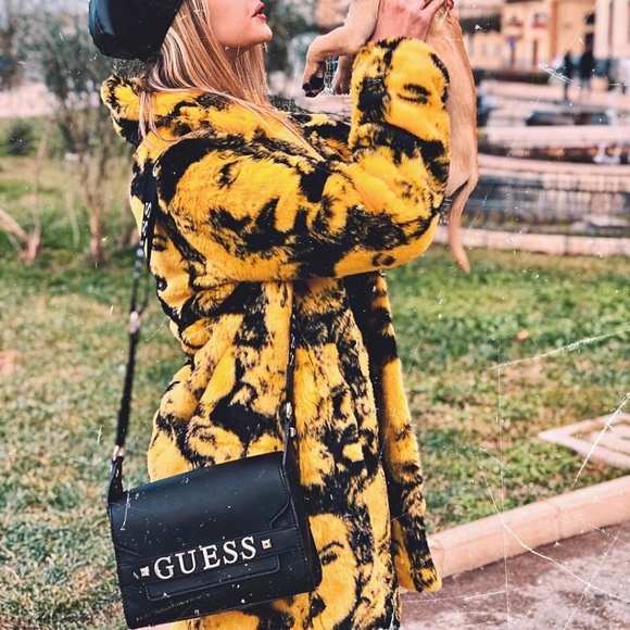 guess pia faux fur coat